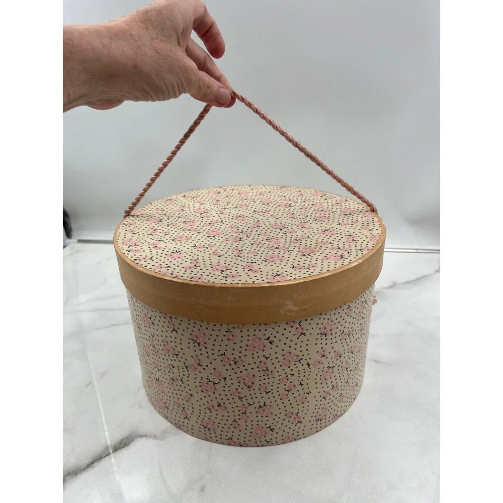 N/A vintage round